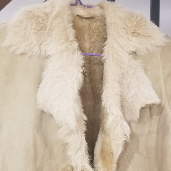 Danier Shearling Suede Coat - Picture 6 of 14